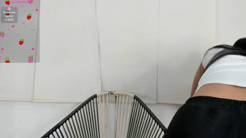 Snapshot of natalia_aguirre chatting on February 8, 2025, 12:28 pm Naty online show from February 8, 2025, 12:28 pm