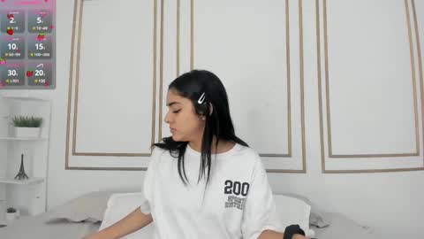 Snapshot of natalia_aguirre chatting on February 10, 2025, 12:29 pm Naty online show from February 10, 2025, 12:29 pm
