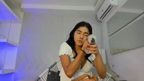Snapshot of natalia_aguirre chatting on September 29, 2025, 12:21 pm Naty online show from September 29, 2025, 12:21 pm