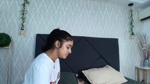 Snapshot of natalia_aguirre chatting on November 13, 2025, 12:26 pm Naty online show from November 13, 2025, 12:26 pm