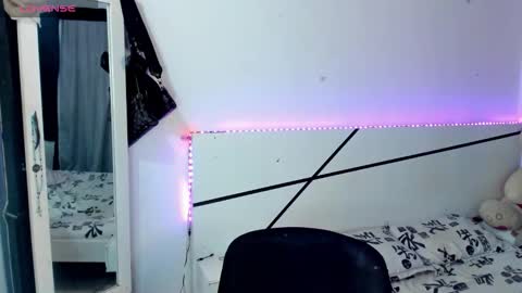 Snapshot of natalia_cb chatting on October 10, 2025, 1:10 pm Natalia online show from October 10, 2025, 1:10 pm