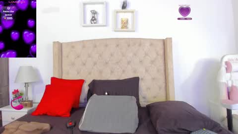 Snapshot of natalia_collinslim chatting on March 5, 2025, 3:40 am Natalia online show from March 5, 2025, 3:40 am