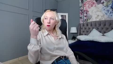 Natalie online show from March 3, 2025, 7:21 am