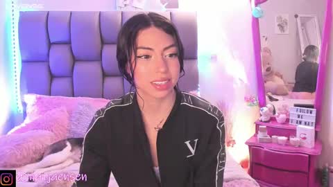       online show from December 12, 2024, 12:05 am