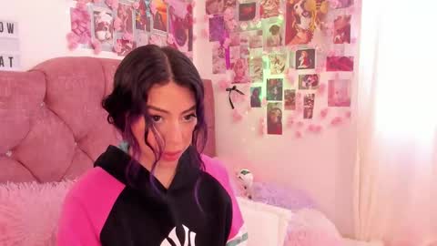       online show from December 19, 2024, 10:10 pm