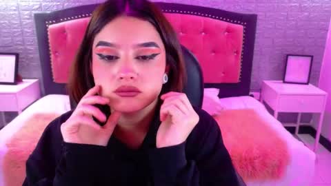 natalie  online show from September 26, 2025, 2:48 am