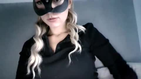 Snapshot of nataliexo111 chatting on October 1, 2025, 3:29 pm Natali online show from October 1, 2025, 3:29 pm