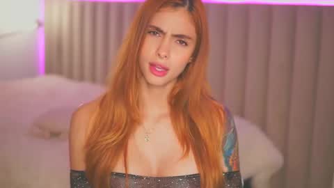 Snapshot of nataly_05 chatting on December 5, 2024, 11:29 pm anatalybee online show from December 5, 2024, 11:29 pm