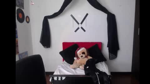 Snapshot of natalyescobar_lx chatting on January 15, 2025, 6:19 pm Nataly Escobar online show from January 15, 2025, 6:19 pm