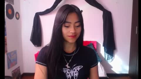 Snapshot of natalyescobar_lx chatting on January 16, 2025, 1:25 pm Nataly Escobar online show from January 16, 2025, 1:25 pm