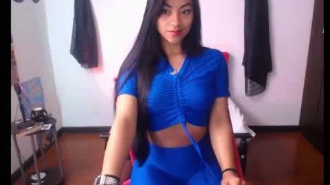 Snapshot of natalyescobar_lx chatting on January 23, 2025, 2:17 pm Nataly Escobar online show from January 23, 2025, 2:17 pm