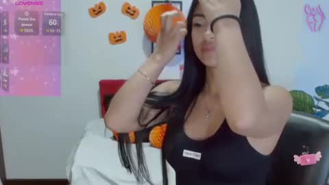 Snapshot of natalyescobar_lx chatting on October 21, 2025, 3:24 pm Nataly Escobar online show from October 21, 2025, 3:24 pm