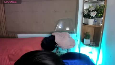 Natasha Sccott online show from January 27, 2025, 2:57 pm