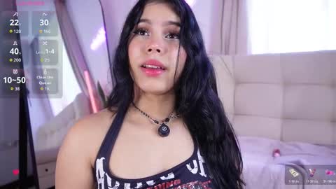 Natasha Sccott online show from November 15, 2025, 3:52 pm