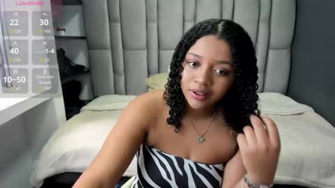 N A T A S H A online show from September 13, 2025, 7:35 pm