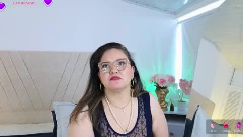 Snapshot of natashablade_ chatting on November 29, 2025, 11:57 am Natasha online show from November 29, 2025, 11:57 am