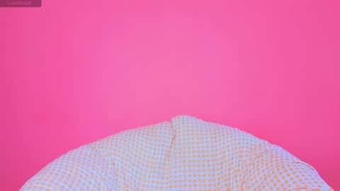 Snapshot of natchac chatting on January 4, 2025, 2:56 am Natcha C online show from January 4, 2025, 2:56 am