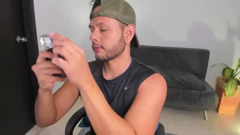 Snapshot of nate_ocean chatting on February 7, 2025, 3:12 am Nate Ocean online show from February 7, 2025, 3:12 am