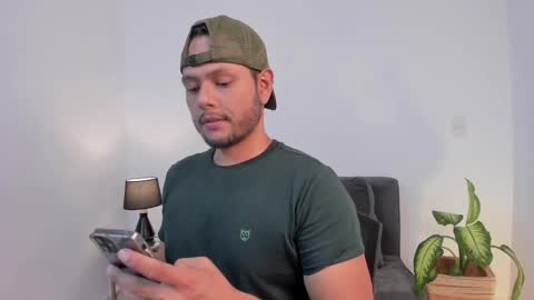 Snapshot of nate_ocean chatting on February 16, 2025, 11:26 pm Nate Ocean online show from February 16, 2025, 11:26 pm