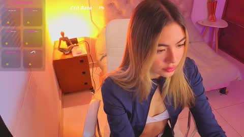 nathaly sky online show from November 26, 2025, 10:49 am