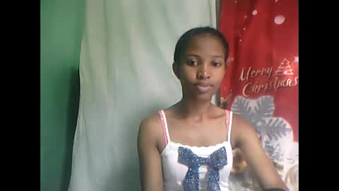 nathalie004 online show from October 8, 2025, 5:49 am