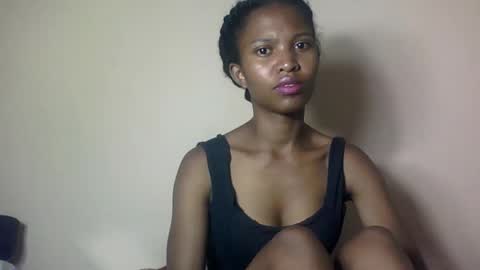 nathalie004 online show from November 5, 2025, 7:08 am