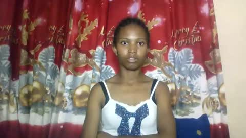 nathalie004 online show from November 26, 2025, 8:04 am