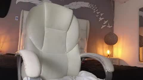 nathaly_blue online show from December 17, 2024, 10:32 pm