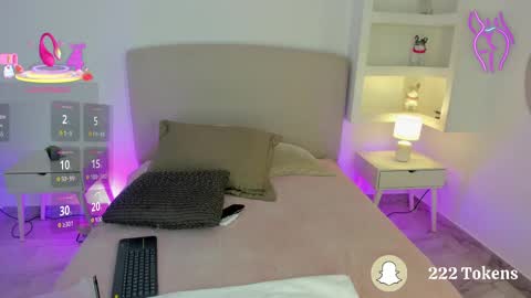 NATHALY  online show from September 16, 2025, 10:38 am