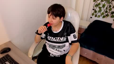 nathalyy_ds online show from November 18, 2025, 8:02 pm