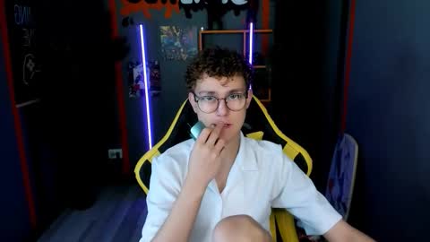 Nathan online show from November 14, 2025, 5:39 am