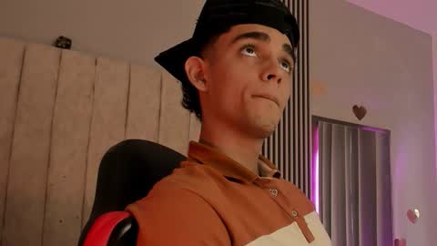 nathan_shimmer online show from November 3, 2025, 1:12 pm