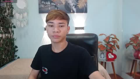 nathanclay online show from December 16, 2025, 4:06 am