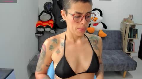 Snapshot of natt_op chatting on October 18, 2025, 8:42 pm natt_op online show from October 18, 2025, 8:42 pm