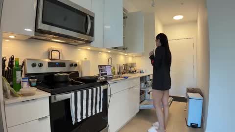 NATTY FIERROS online show from September 22, 2025, 9:50 pm