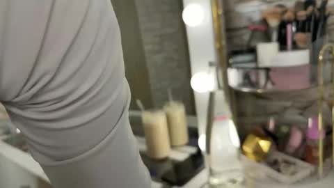 NATTY FIERROS online show from December 15, 2025, 7:07 pm