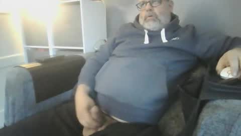 naturistmale45 online show from November 22, 2025, 3:11 pm