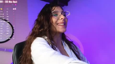 Snapshot of naty_saenz3 chatting on December 31, 2024, 12:46 pm Naty Saenz online show from December 31, 2024, 12:46 pm