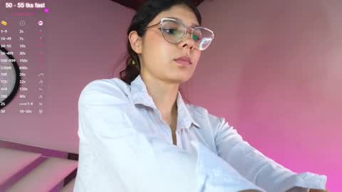 Snapshot of naty_saenz3 chatting on February 24, 2025, 3:31 pm Naty Saenz online show from February 24, 2025, 3:31 pm