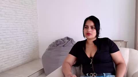 Snapshot of natyrose_ chatting on November 9, 2025, 12:36 pm Naomi online show from November 9, 2025, 12:36 pm