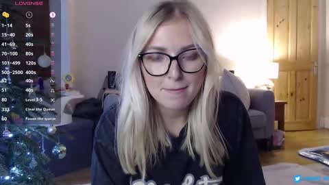 Snapshot of naughty__bex chatting on December 31, 2024, 8:45 pm Bex currently on maternity leave online show from December 31, 2024, 8:45 pm