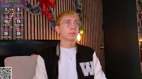 Christopher  Chris online show from December 21, 2024, 12:38 pm