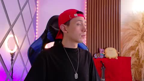 Christopher  Chris online show from September 22, 2025, 11:45 am