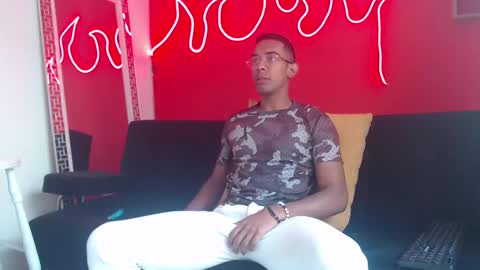 Snapshot of naughty_ares chatting on September 21, 2025, 2:08 pm naughty_ares online show from September 21, 2025, 2:08 pm