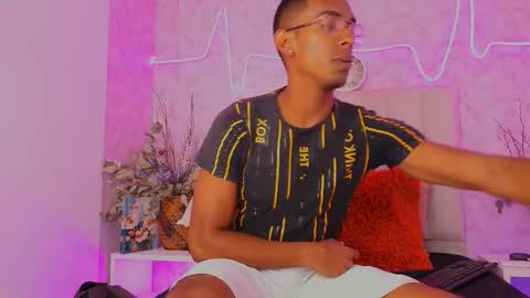 Snapshot of naughty_ares chatting on October 14, 2025, 7:03 pm naughty_ares online show from October 14, 2025, 7:03 pm