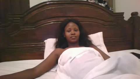 Snapshot of naughty_babe000 chatting on November 15, 2025, 6:33 am alisha online show from November 15, 2025, 6:33 am