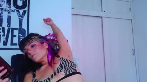 Snapshot of naughty_em_17 chatting on September 14, 2025, 4:50 pm Em please help me reach 100 thumbs up 3 online show from September 14, 2025, 4:50 pm