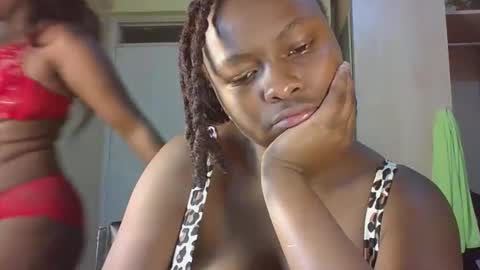 naughty_jazmine online show from October 6, 2025, 3:42 pm