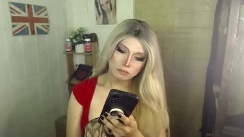Snapshot of naughty_kim20 chatting on October 18, 2025, 2:25 am alexa online show from October 18, 2025, 2:25 am