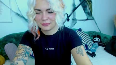 Maria  online show from October 30, 2025, 4:52 pm